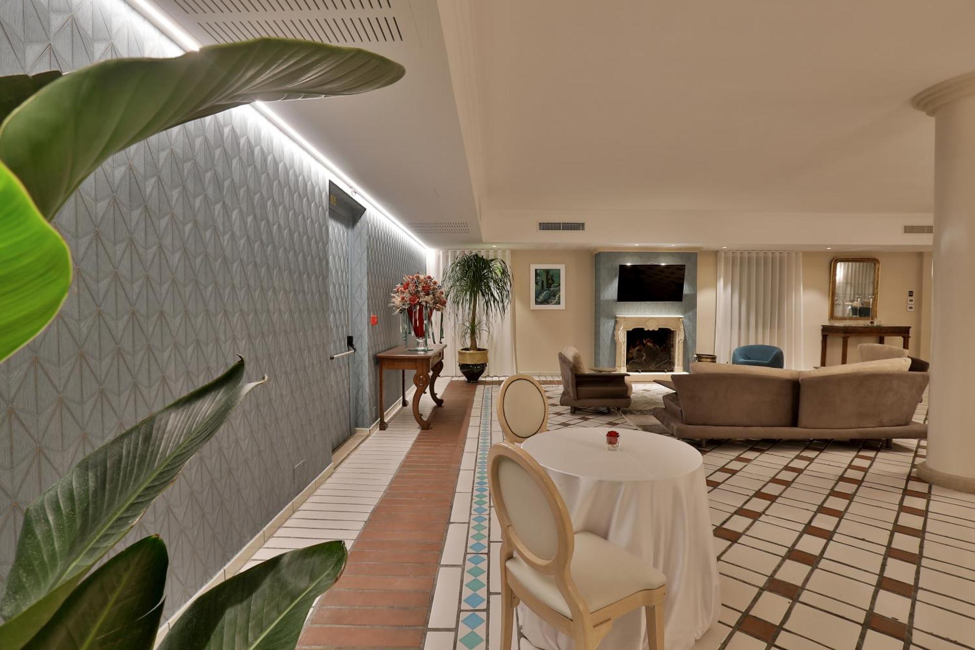 Hotel Hermitage Galatina Buitenkant foto